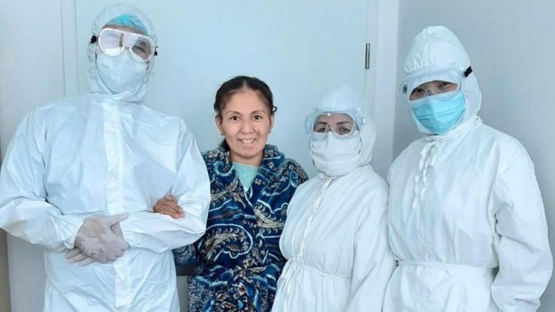 О́kpesi tolyq zaqymdanǵan ana aman-esen bosandy