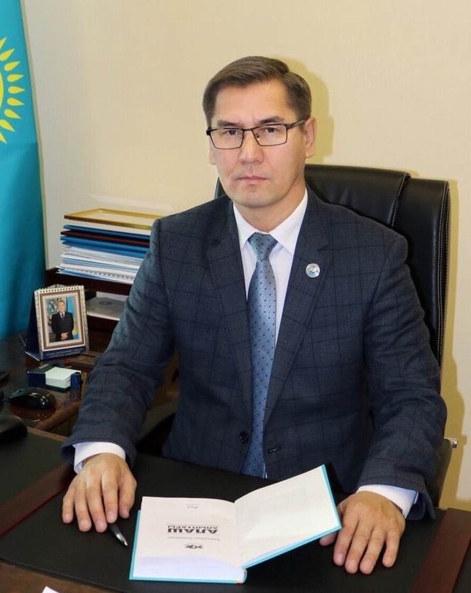 Qarqaraly jáne Qazybek bı aýdandaryna jańa ákimder taǵaıyndaldy