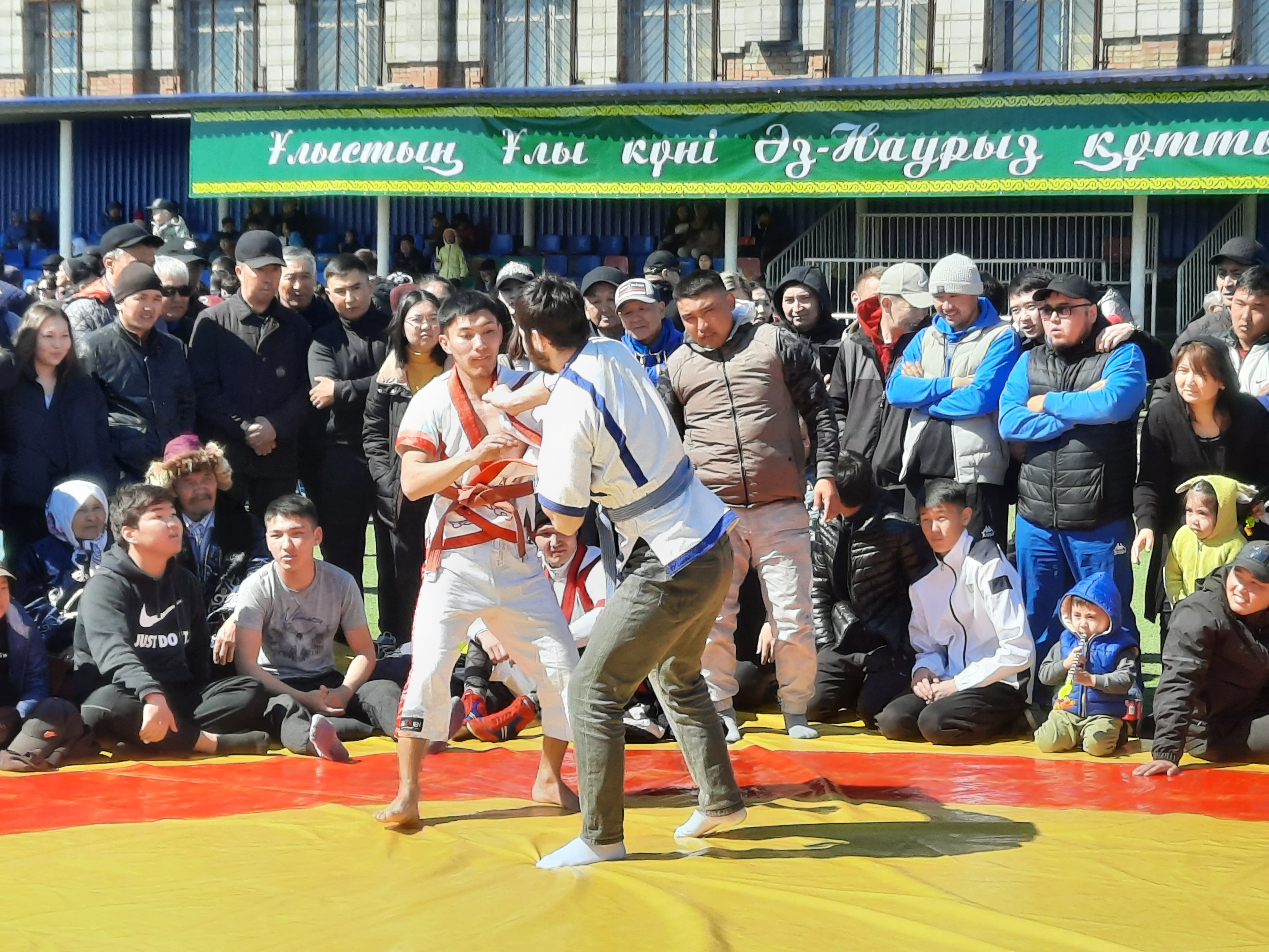 Ulanda ulan-asyr toı ótti