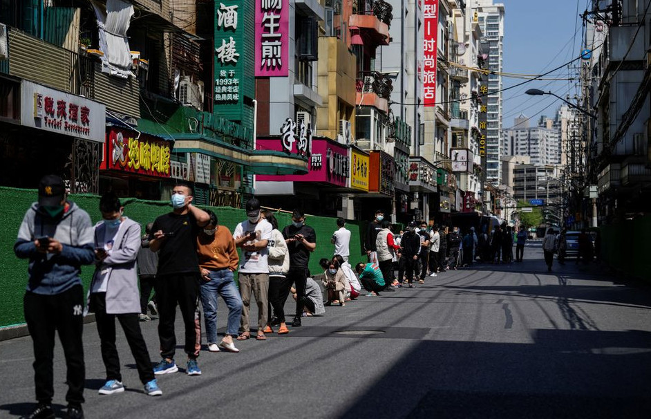 Sovid-19: Shanhaıda ólim jaǵdaıy qaıta tirkele bastady