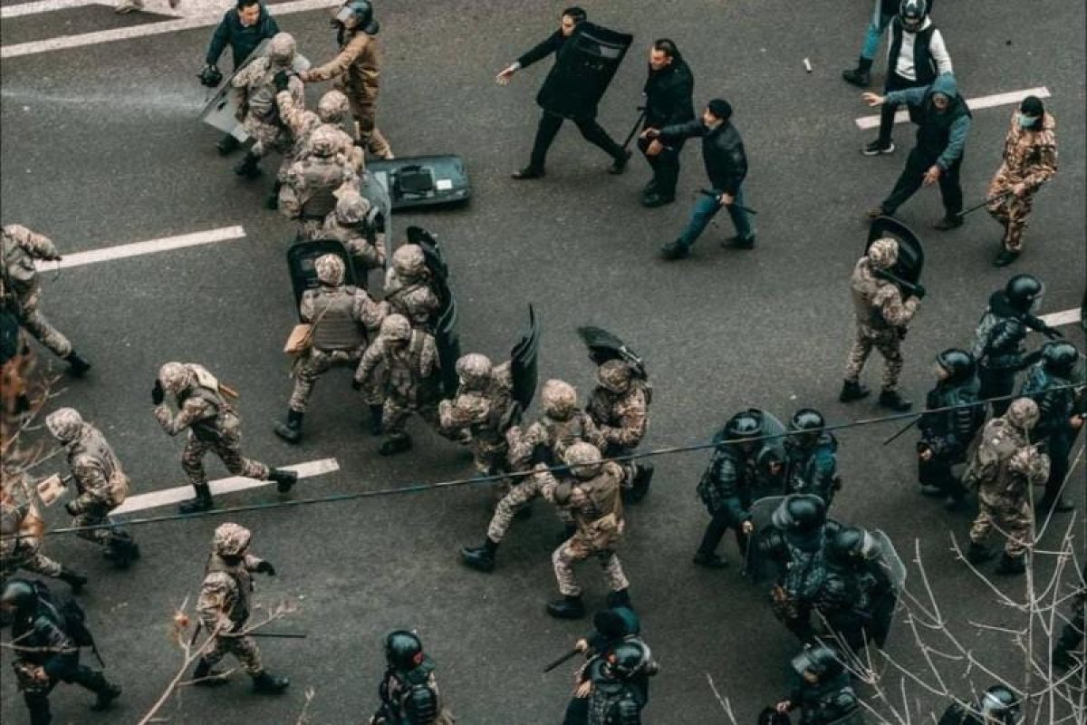 «Qasiretti qańtar»: Urlanǵan qarýlardy anyqtaýǵa erekshe den qoıylyp otyr