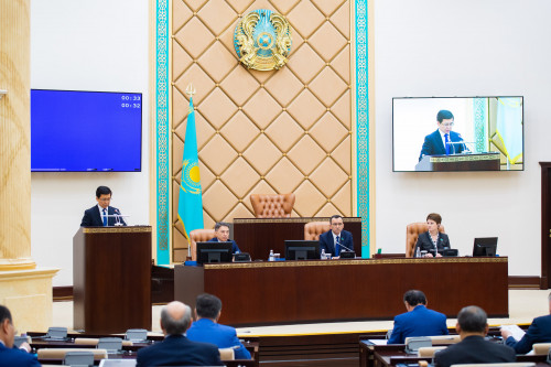 Baýyrlastyqty bekemdeıtin biregeı uıym