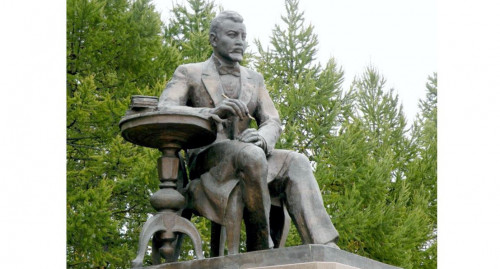 Túrkiniń tilin túrlegen Aqań