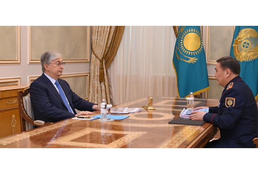 Prezıdentke Ishki ister mınıstrliginiń jumysy týraly esep berildi