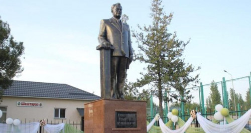 Túrkistan oblysynda Qonaevqa eskertkish ornatyldy