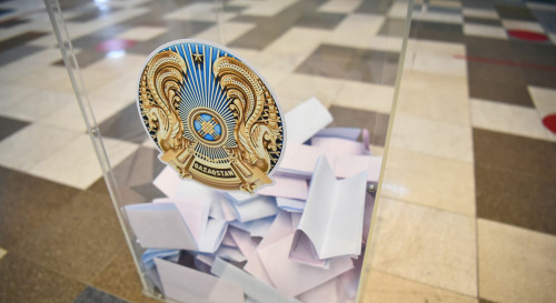 Referendýmda saıası partııany qoldaýǵa tyıym salynatyn laýazym ıeleri aıqyndalady