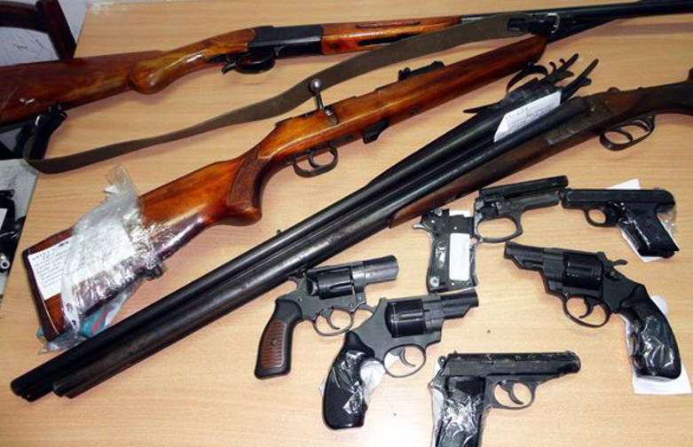 ShQO turǵyndary óz erkimen polısııaǵa 92 qarý tapsyrdy