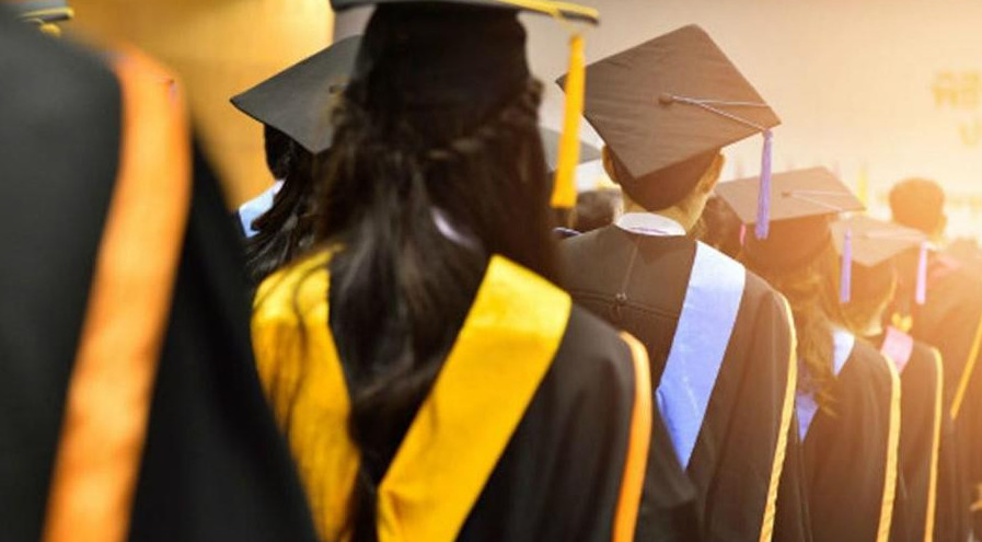 Jastardyń 40 paıyzdan astamy mamandyq boıynsha jumys istemeıdi