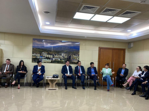 Referendým eshkimniń ómirin aınalyp ótpeıdi