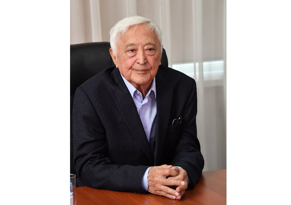 Esińde bolar ár kúniń