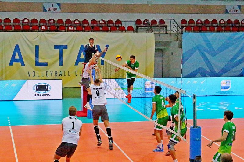 Tórtinshi orynda qalyp qoıdy