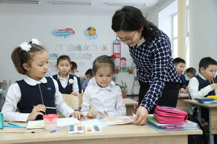 Ustazdyń aty ólmeıdi