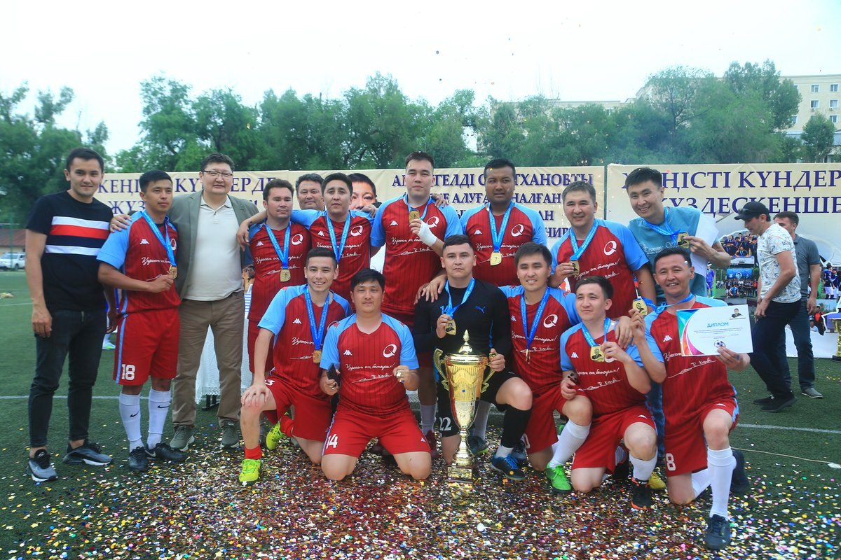 «Shirkin, Zıdan qazaq bolǵanda ǵoı!»