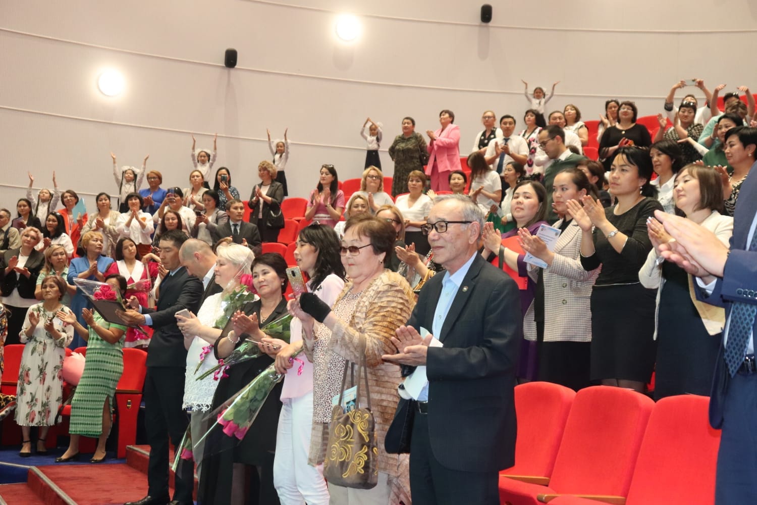 600 ata-ana forým qonaǵy boldy