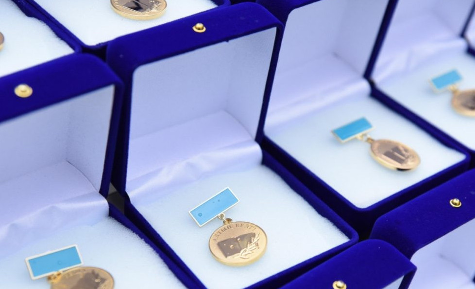 «Altyn belgige» úmitkerler úshin talap kúsheıedi