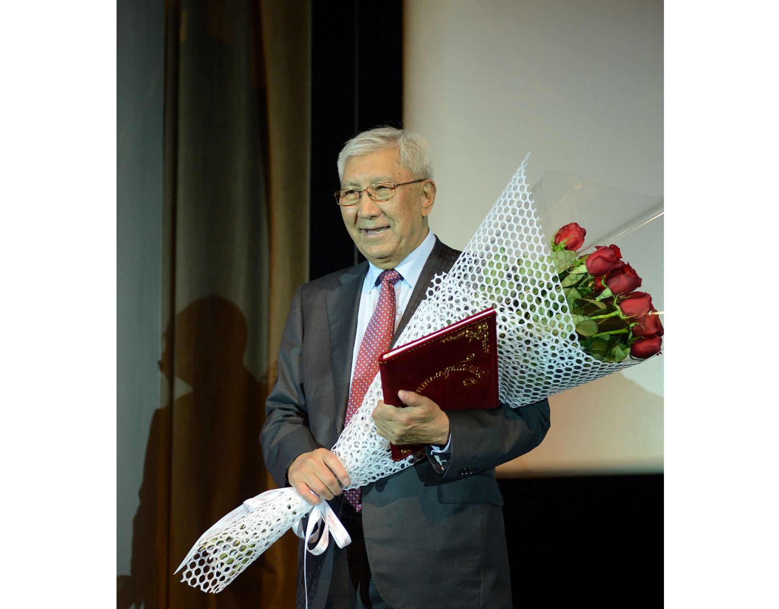 Dúldúldiń shabysyndaı «Dúnıe shirkin...»