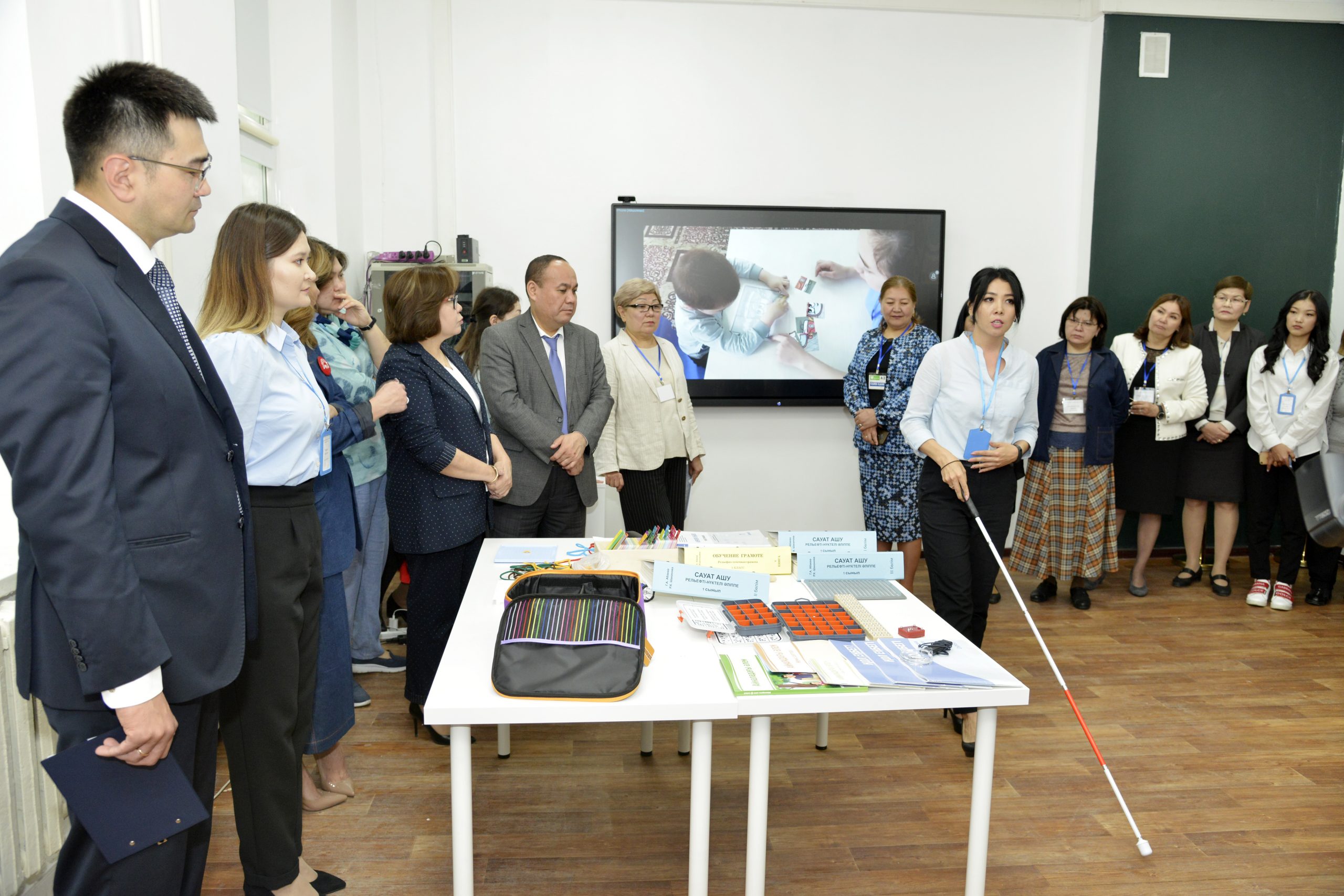 Inklıýzıvti oqý-zertteý zerthanasy ashyldy