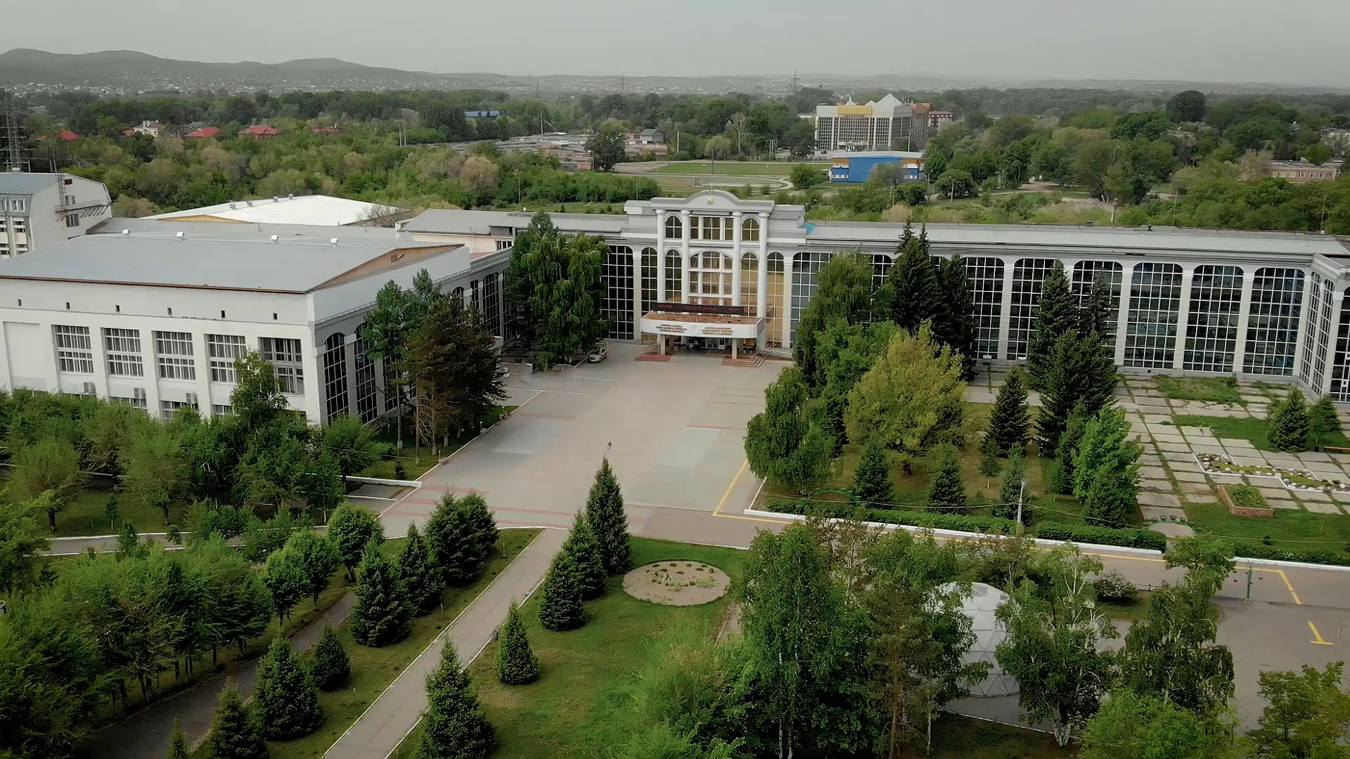 Túlekteri jumyssyz qalmaıtyn ýnıversıtet