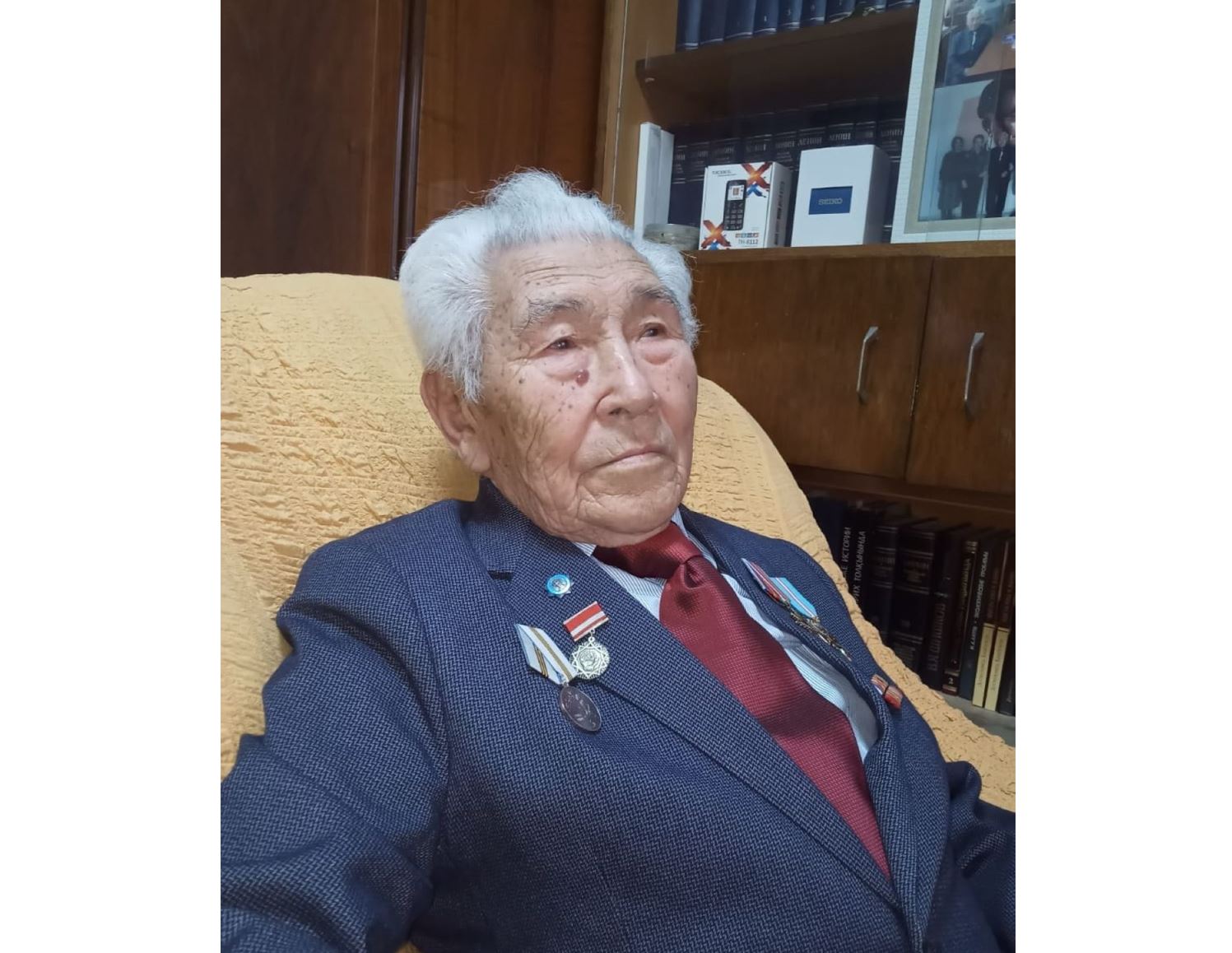 Ǵasyr jasaǵan atamen ǵıbratty kezdesý