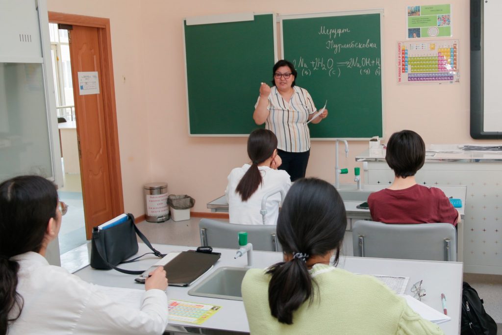 Jazǵy mektepte oqý bastaldy