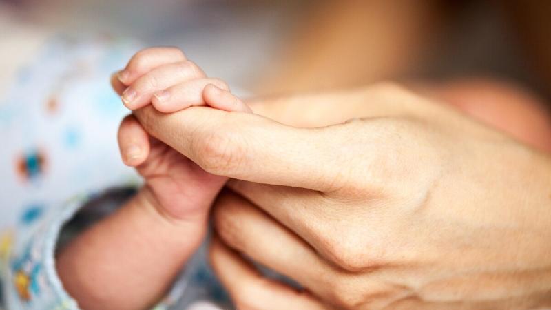 Vagonda dúnıege kelgen qyz