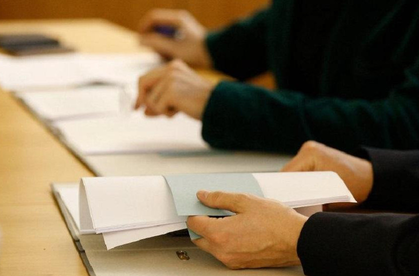 Referendým: Atyraý oblysynda daýys beretin 400 myńǵa jýyq adam tirkeldi