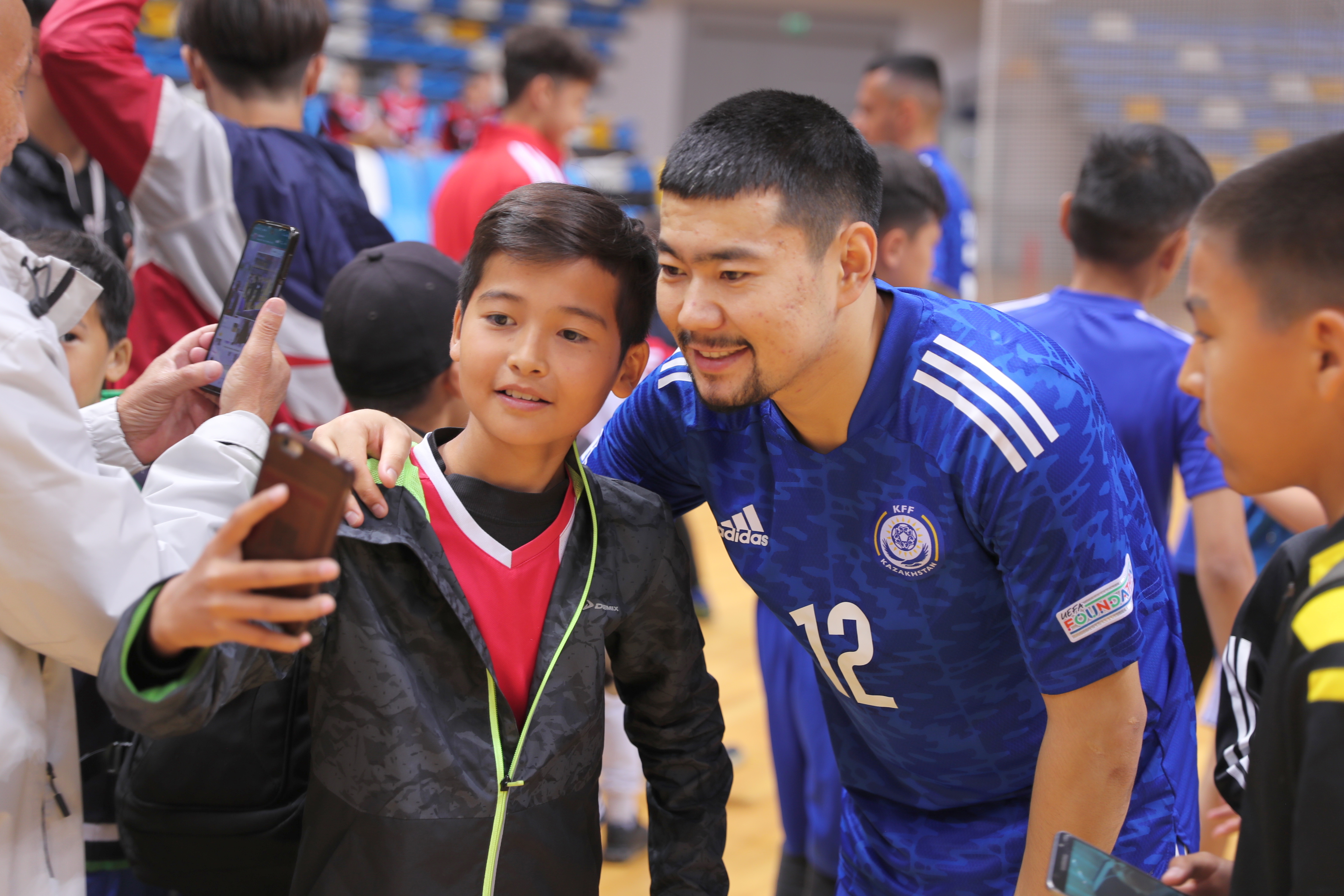 Ulttyq qurama kóshbasshylarymen oınady