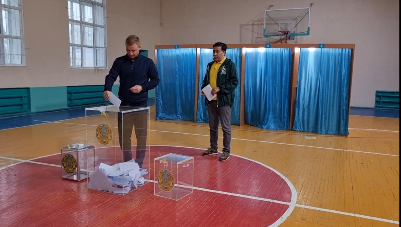 Áıgili sportshylar daýys berdi