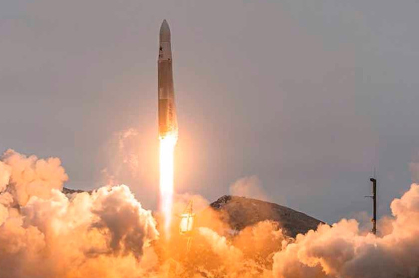 Amerıkalyq Rocket zymyrany apatqa ushyrady