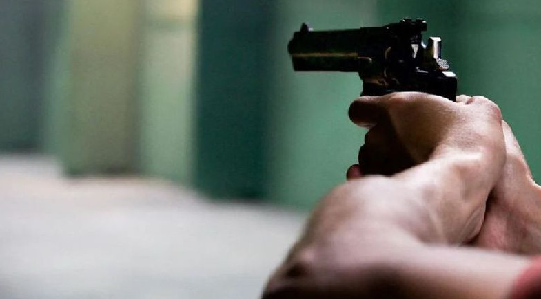 Tehasta belgisiz bireý balalar lagerinde atys shyǵardy