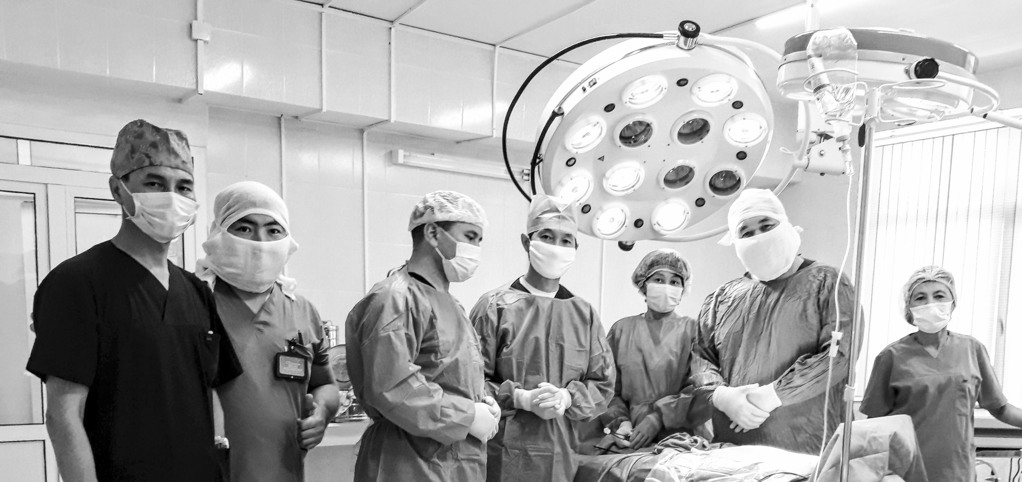 Qoly jeńil hırýrg