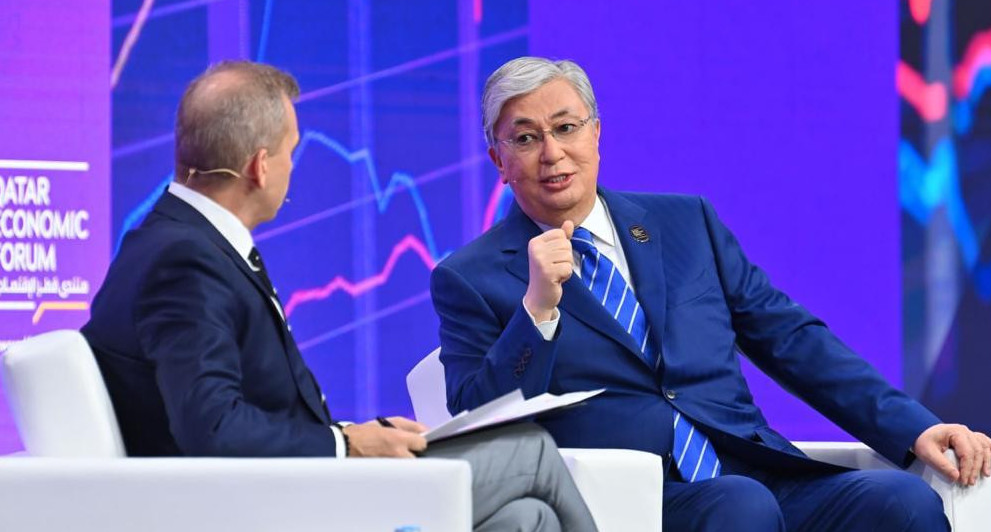 Prezıdent Qatar ekonomıkalyq forýmynyń arnaıy paneldik sessııasyna qatysty