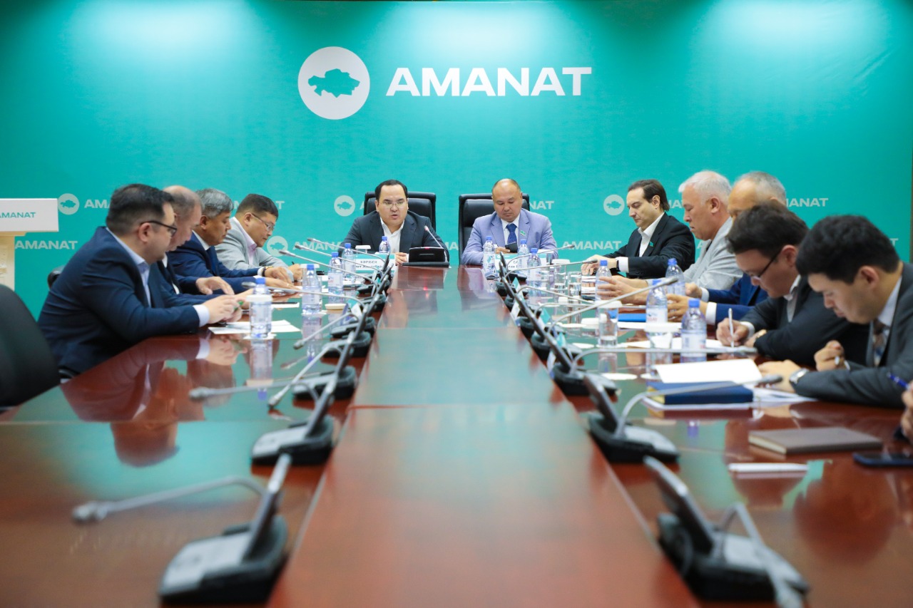 Myńdaǵan gektar jaıylym memleketke qaıtaryldy