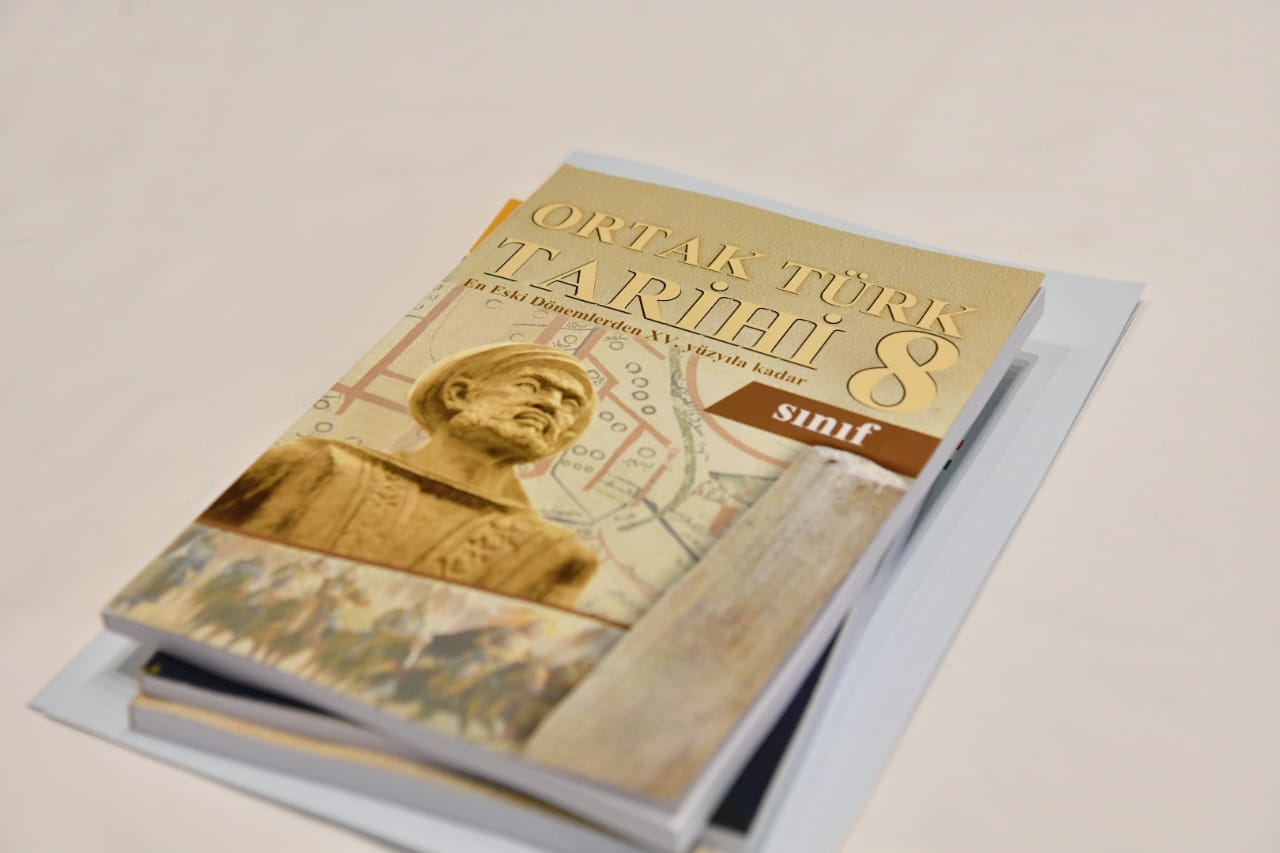 Túrki álemine ortaq oqýlyqtar ázirlendi