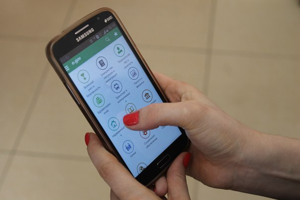 Múlikti sıfrly qoltańbasyz tirkeıdi