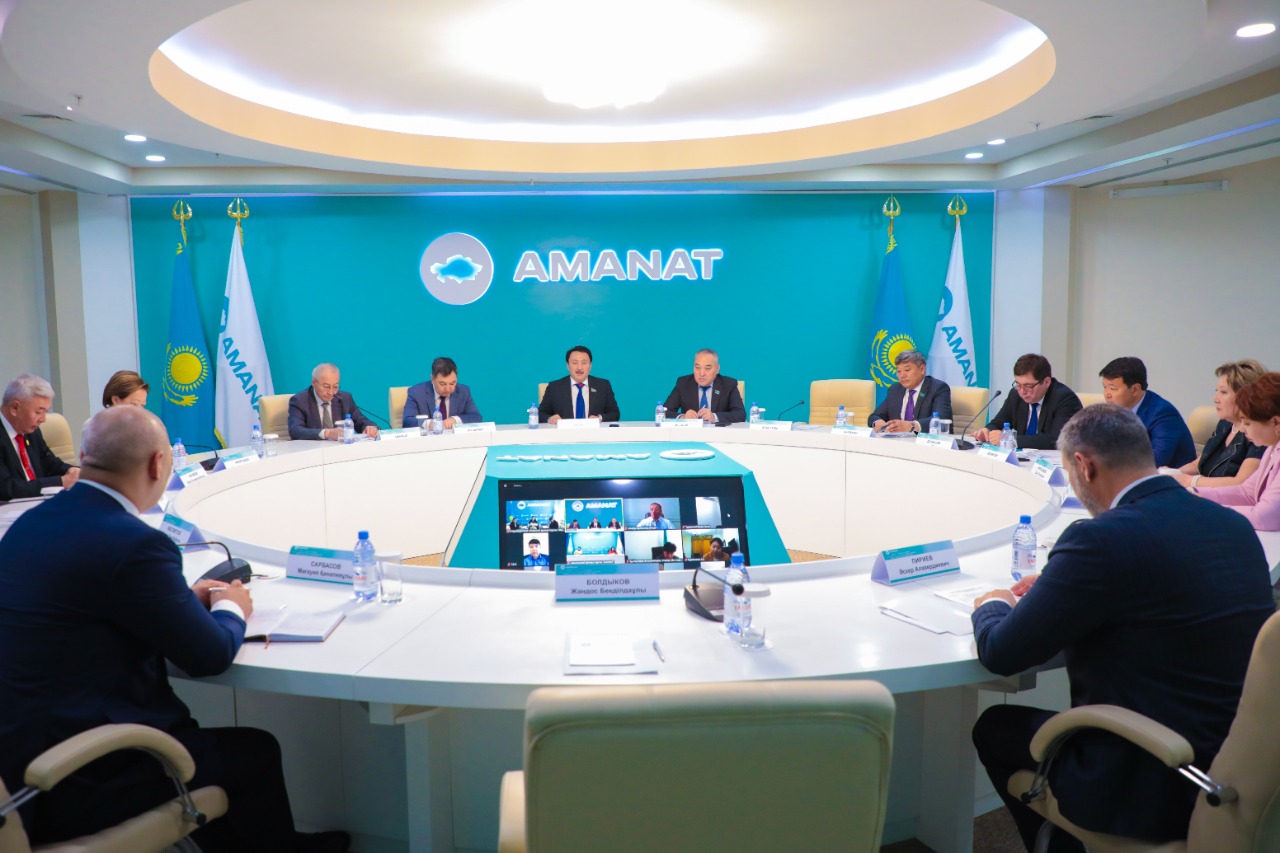 Ashyq qoǵamnyń aıqyn kórinisi