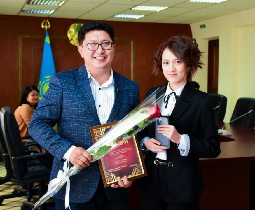 iPhone 13 Angelınaǵa buıyrdy