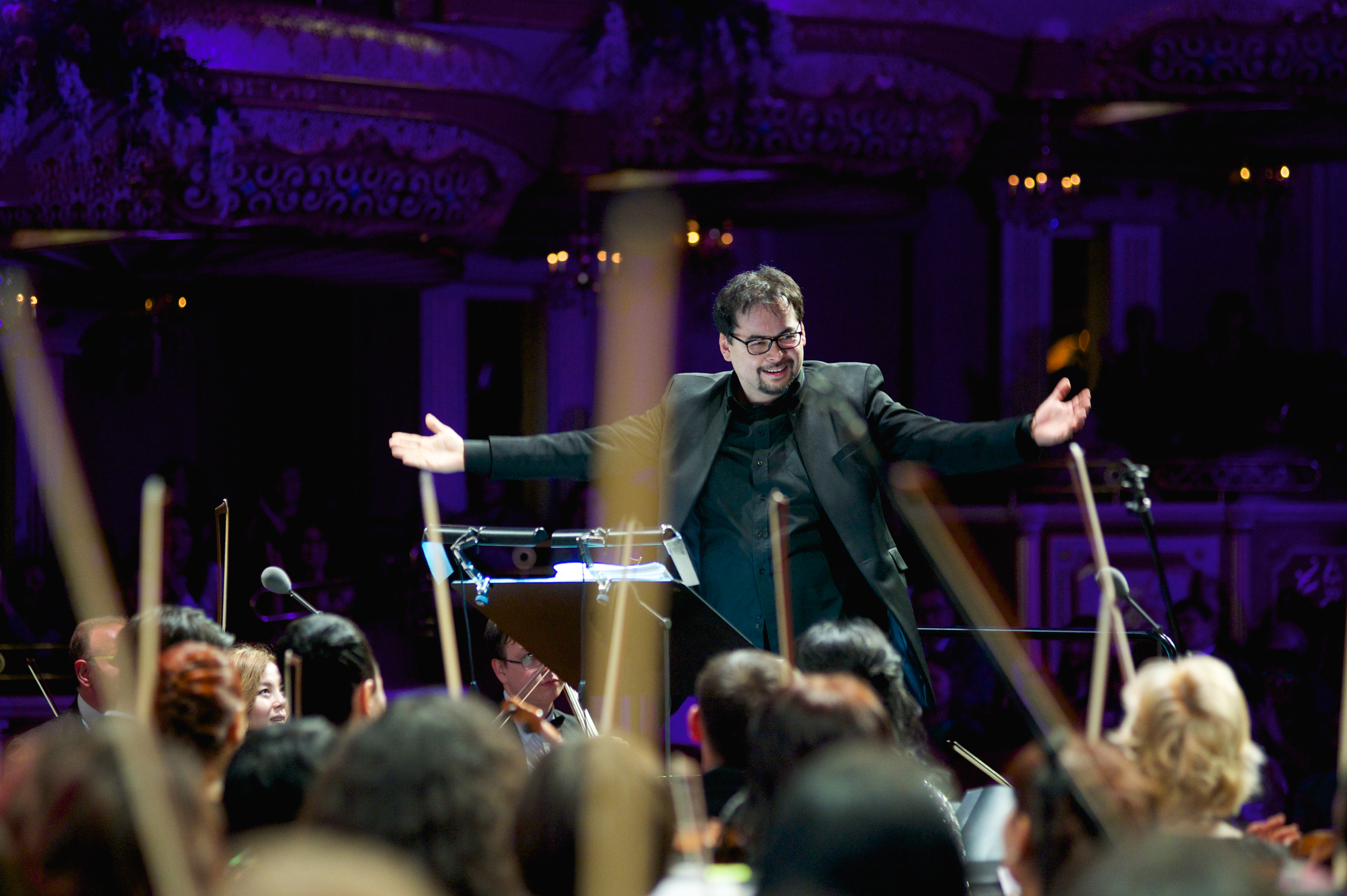 Parıjden kádesyı!