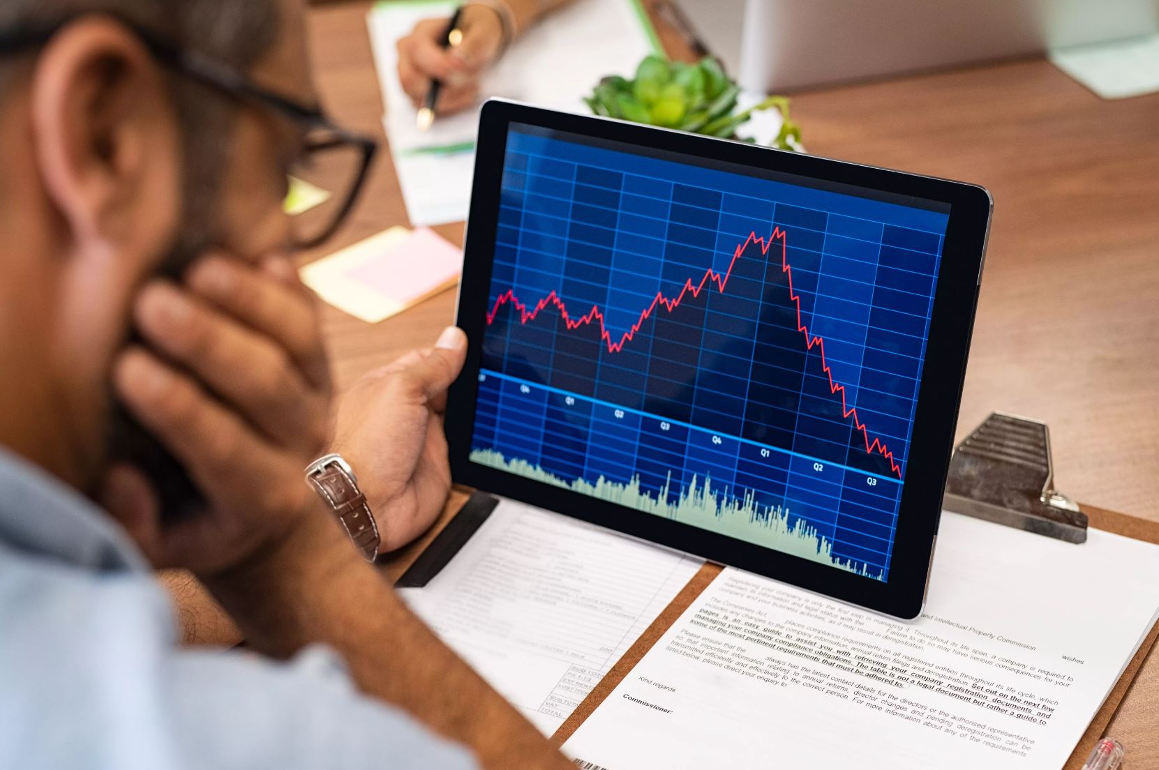 Bırja ma, álde ınvestısııalyq hab pa?