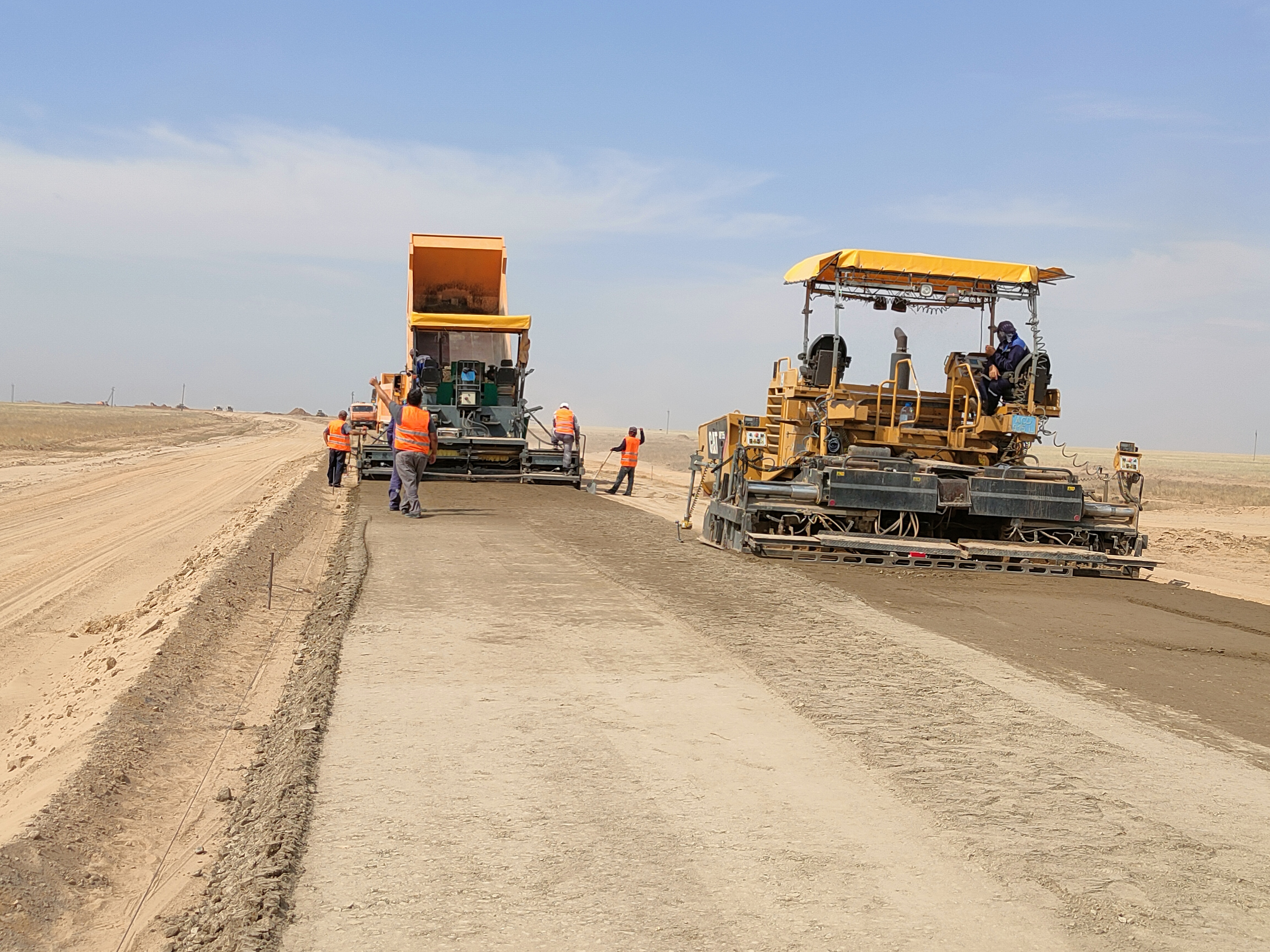 Kúre jolda kóp ózgeris bar