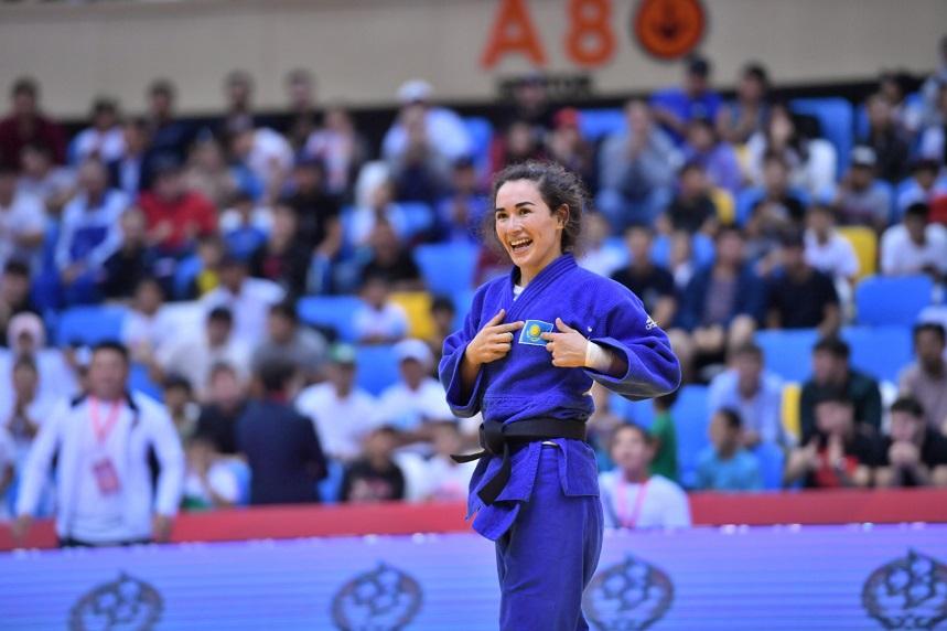 Chempıon bolýdy armandaımyn – deıdi dzıýdodan Azııa chempıonatynyń eki dúrkin kúmis júldegeri Ábıba Ábýjaqynova