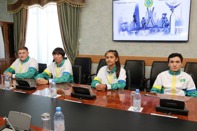 Júldegerlerdiń júzi jarqyn