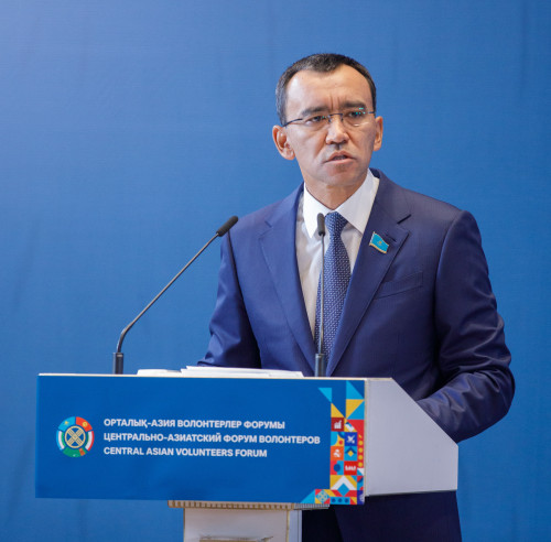 Volonterlik – adamǵa rııasyz qyzmet etý