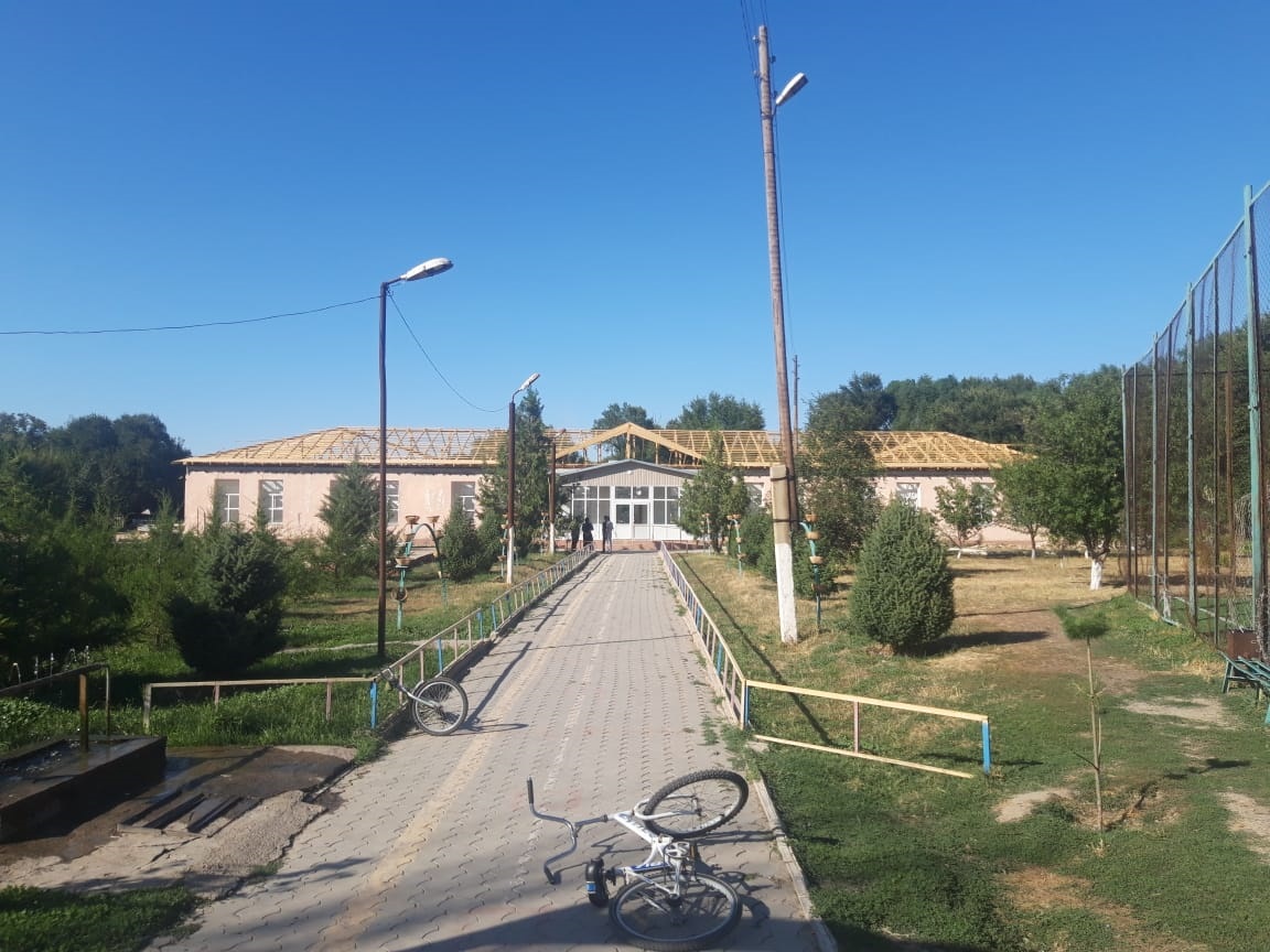 Balalar kórshi aýyldyń mektebinde oqýy múmkin