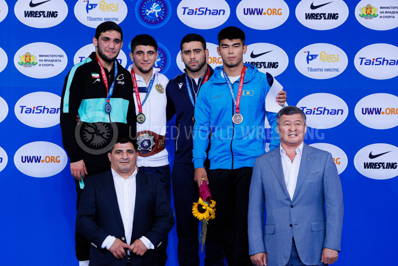 Álemdik dodada jeti júlde buıyrdy