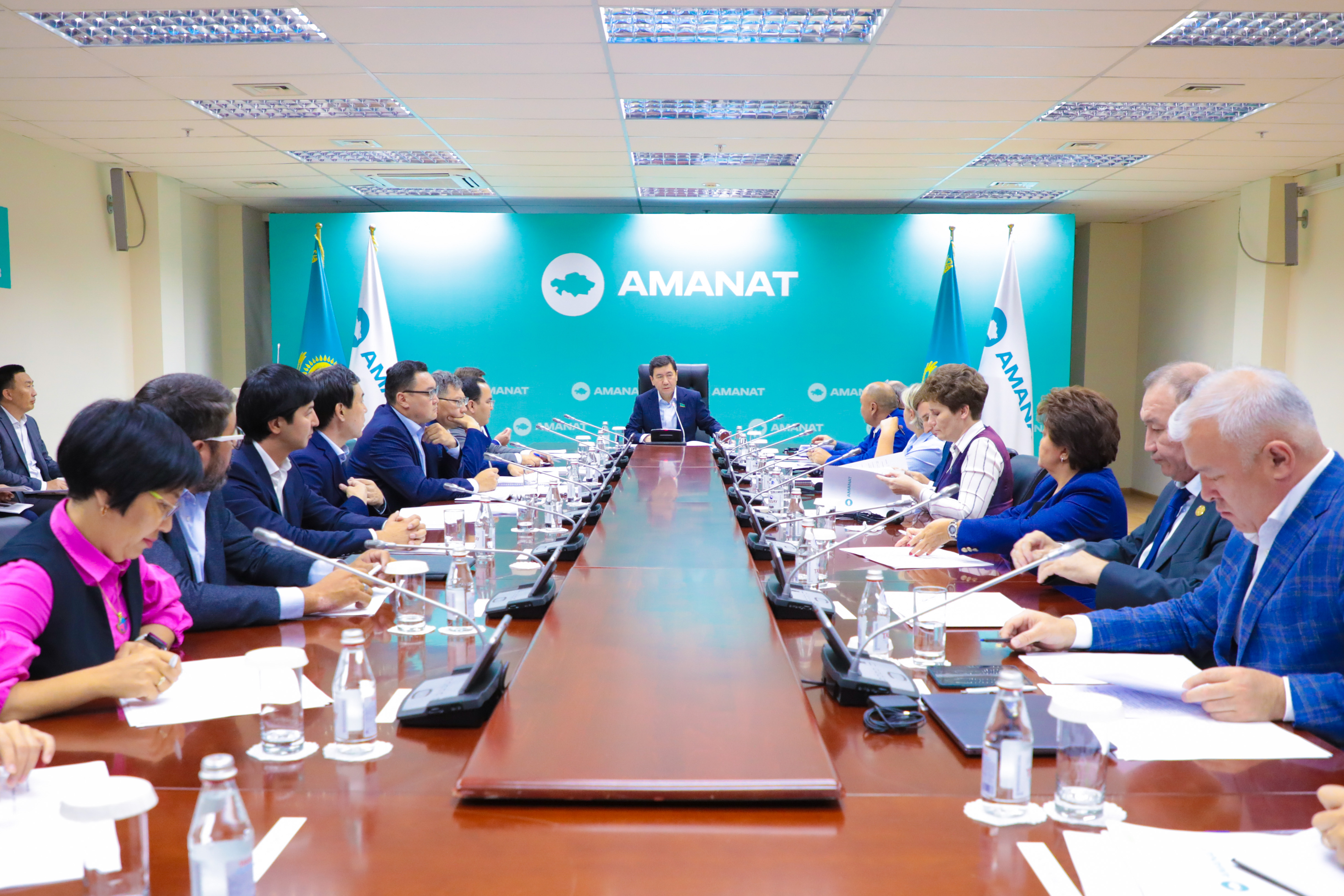 Jańa tuǵyrnamanyń negizi – Prezıdent reformalaryn qoldaý