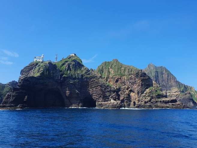 Dokto kimge tıesili?