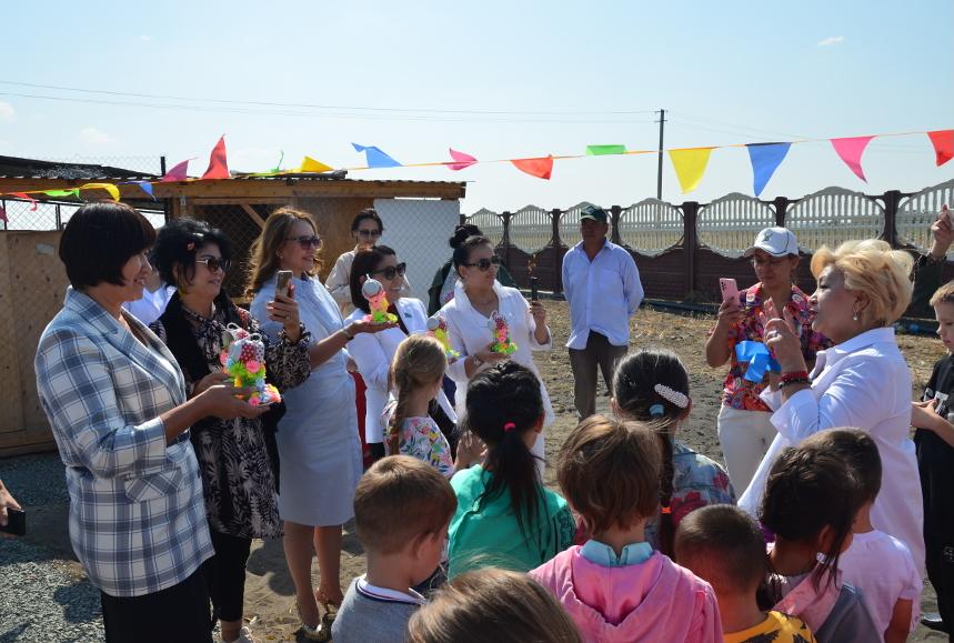 Balalar aýylyndaǵy jylyjaı