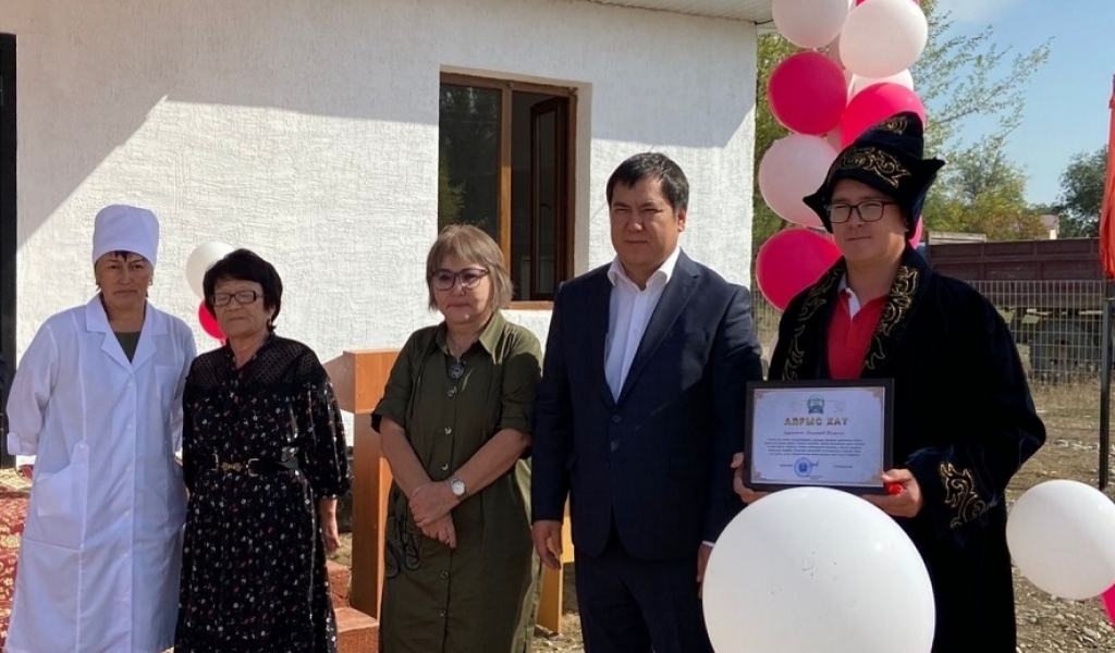 Aýylǵa medısınalyq pýnkt salyp berdi