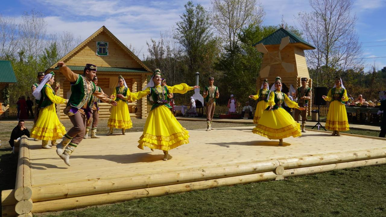 Baýyrlastardyń birligi bekem